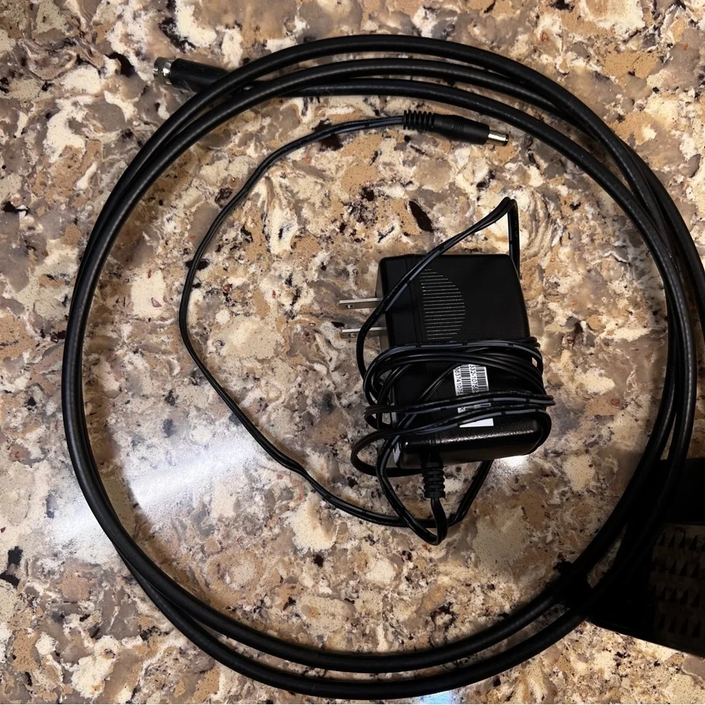 Netgear AC1600 WiFi Cable Modem Router - Picture 11 of 11